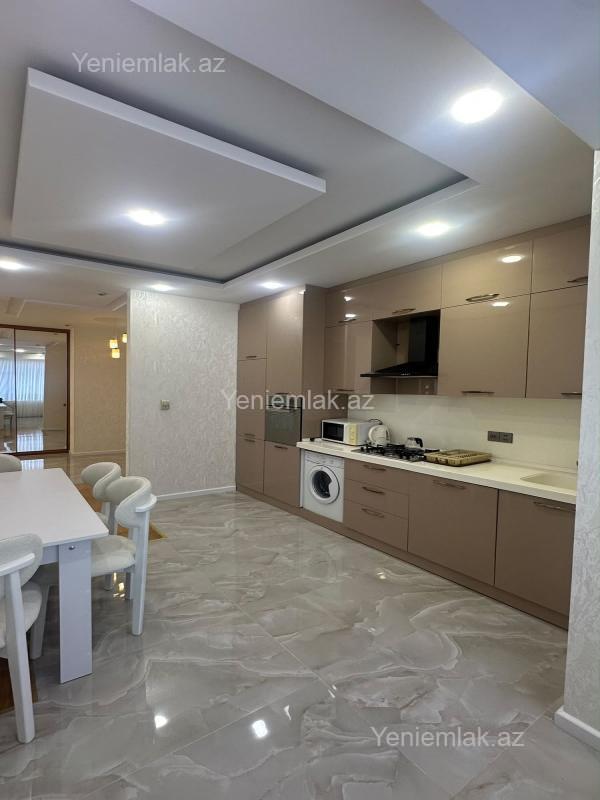 4 otaqlı Bina evi menzil, Səbail rayonu, Bakı
