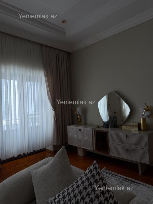 3 otaqlı Bina evi menzil, Səbail rayonu, Bakı