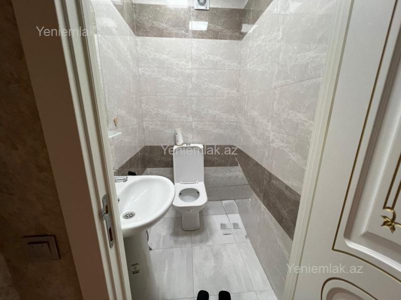3 otaqlı Bina evi menzil, Sumqayıt Bulvarı, Sumqayıt