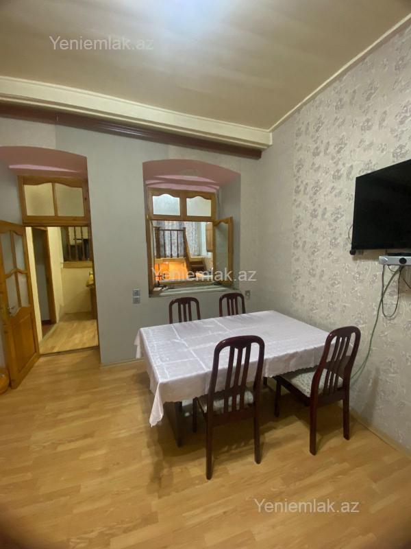 3 otaqlı Bina evi menzil, Səbail rayonu, Bakı