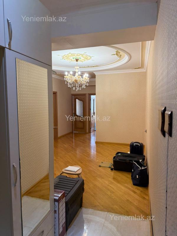 4 otaqlı Bina evi menzil, Səbail rayonu, Bakı