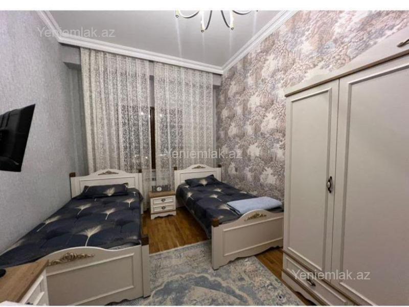 3 otaqlı Bina evi menzil, Sumqayıt Bulvarı, Sumqayıt