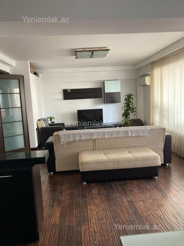 3 otaqlı Bina evi menzil, Səbail rayonu, Bakı