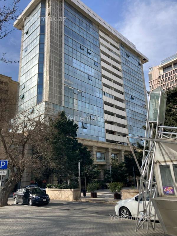 3 otaqlı Bina evi menzil, Səbail rayonu, Bakı