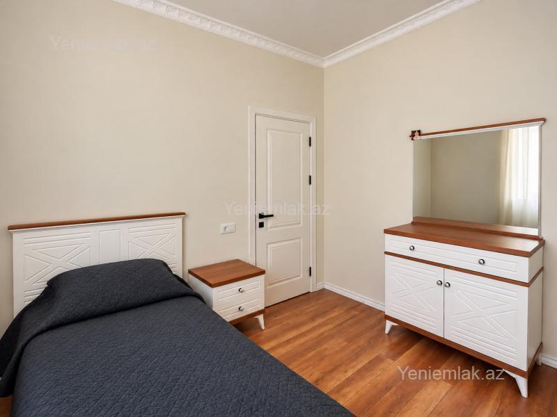 4 otaqlı Həyət evi / Villa, Səbail rayonu, Bakı