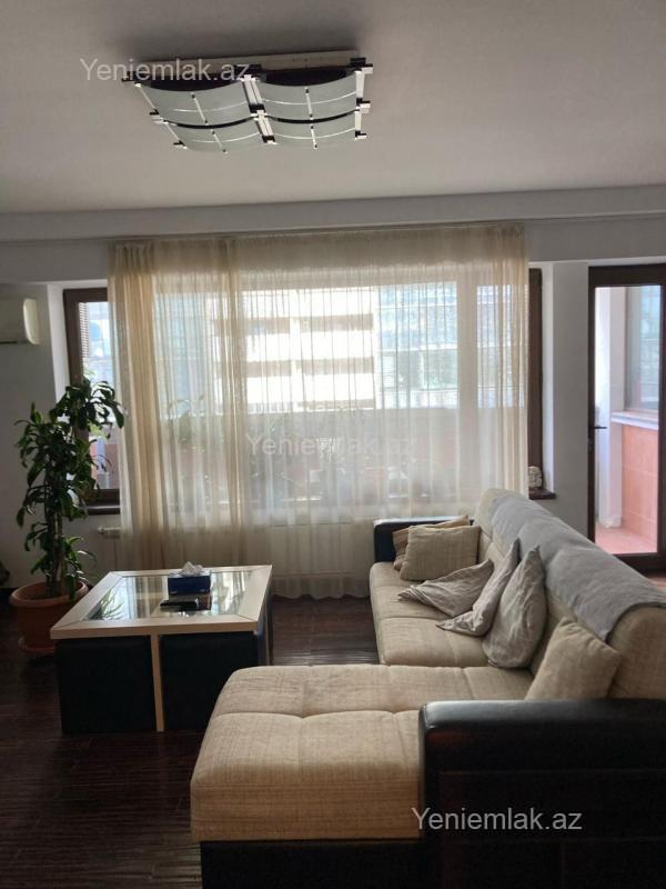 3 otaqlı Bina evi menzil, Səbail rayonu, Bakı
