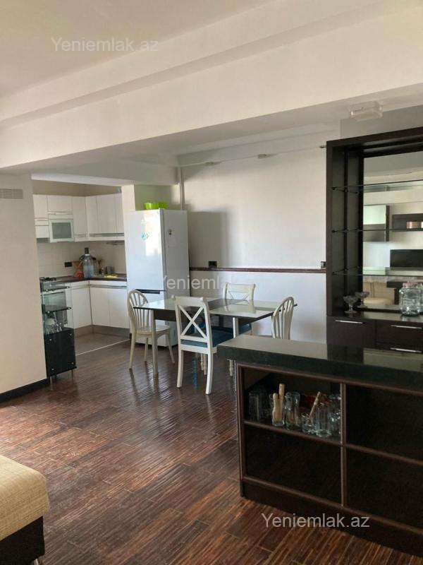 3 otaqlı Bina evi menzil, Səbail rayonu, Bakı