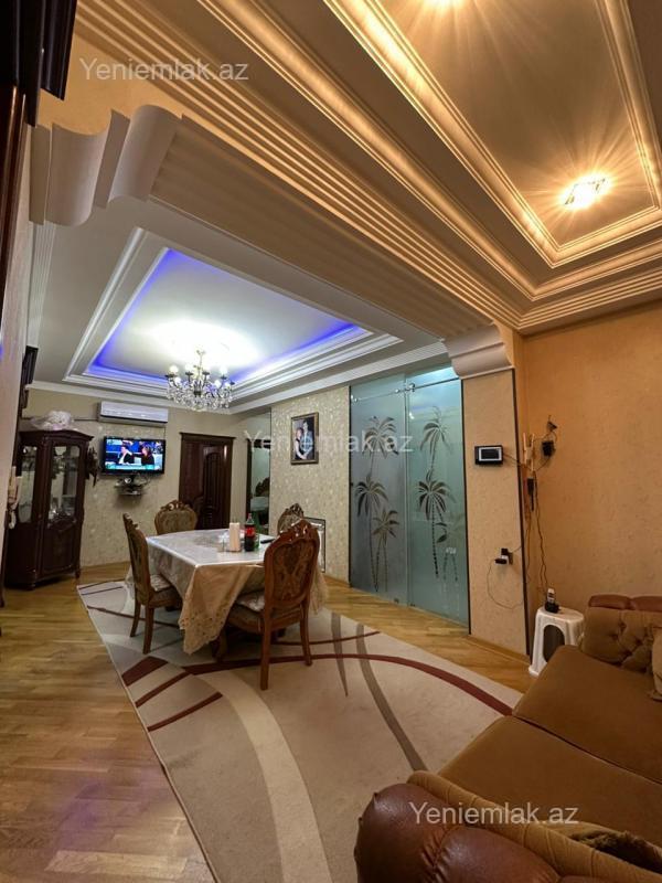 Bina evi menzil Satılır Bakı Xətai rayonu H.Aslanov qəs. Hezi Aslanov metrosunun yaxinliginda, yeni tikili 17 mertebeli