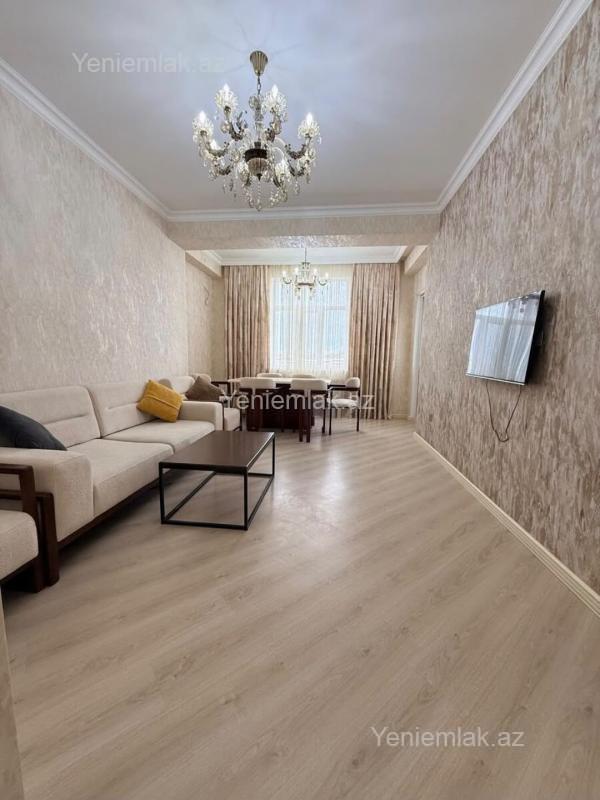 Bina evi menzil Kirayə Bakı Xətai rayonu Həzi Aslanov metrosuna 3 dəq məsafədə 2 otaqlı tam təmirli ev kirayə verilir.