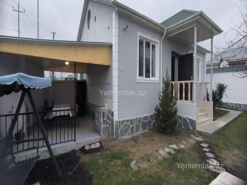 Həyət evi / Villa Satılır Qəbələ Qebele r, Polad_Həşimov küçəsi 3 otaq 1 ws 3 sotda Ayliq kiraye verilir 90 kv