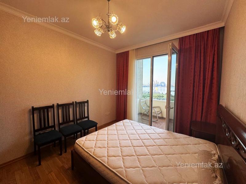 3 otaqlı Bina evi menzil, Səbail rayonu, Bakı