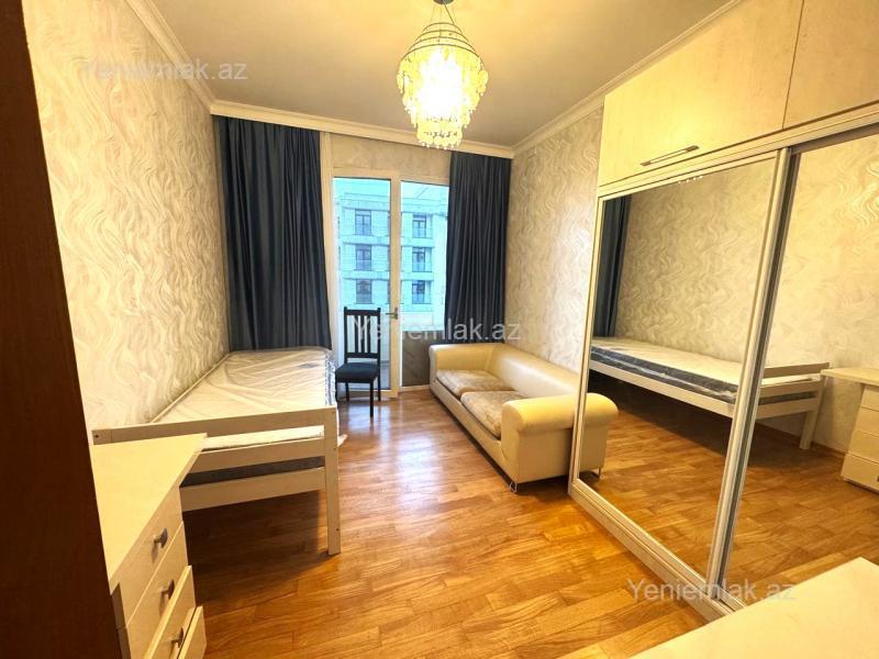 3 otaqlı Bina evi menzil, Səbail rayonu, Bakı
