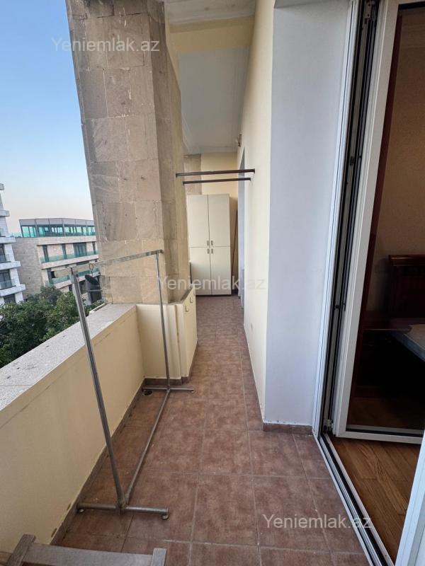 3 otaqlı Bina evi menzil, Səbail rayonu, Bakı