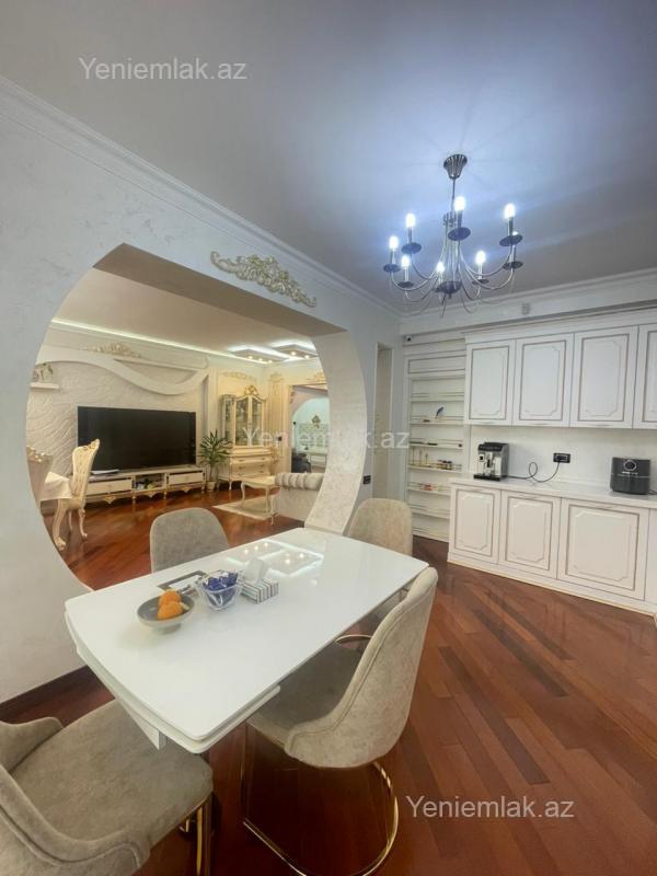 4 otaqlı Bina evi menzil, Səbail rayonu, Bakı