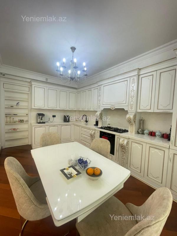 4 otaqlı Bina evi menzil, Səbail rayonu, Bakı