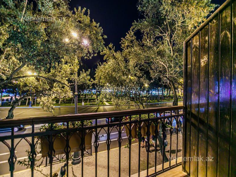 2 otaqlı Bina evi menzil, Səbail rayonu, Bakı