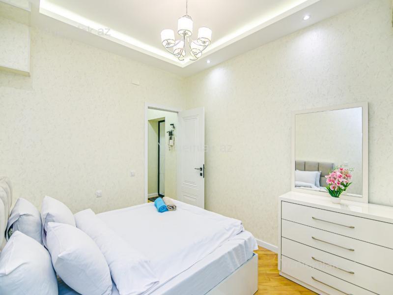 3 otaqlı Bina evi menzil, Səbail rayonu, Bakı