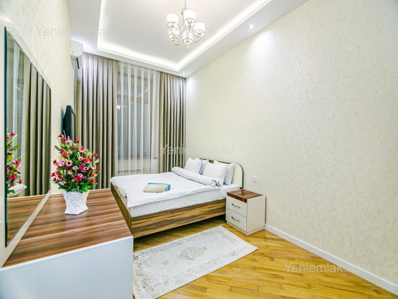 3 otaqlı Bina evi menzil, Səbail rayonu, Bakı