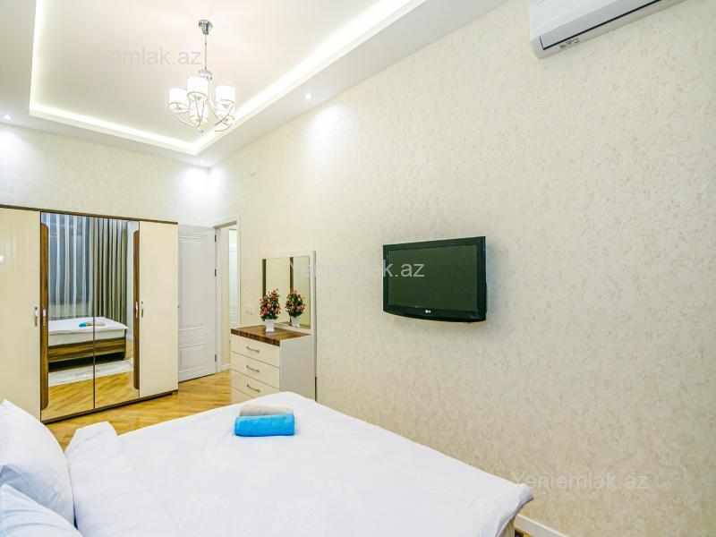 3 otaqlı Bina evi menzil, Səbail rayonu, Bakı