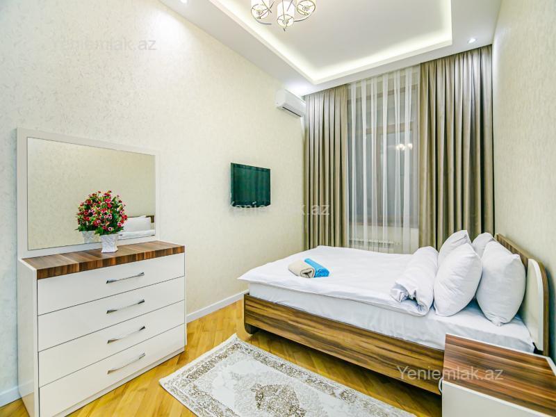 3 otaqlı Bina evi menzil, Səbail rayonu, Bakı