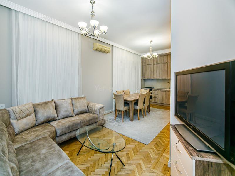 3 otaqlı Bina evi menzil, Səbail rayonu, Bakı