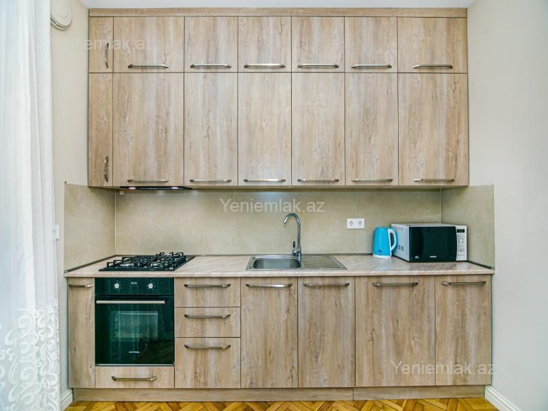 3 otaqlı Bina evi menzil, Səbail rayonu, Bakı