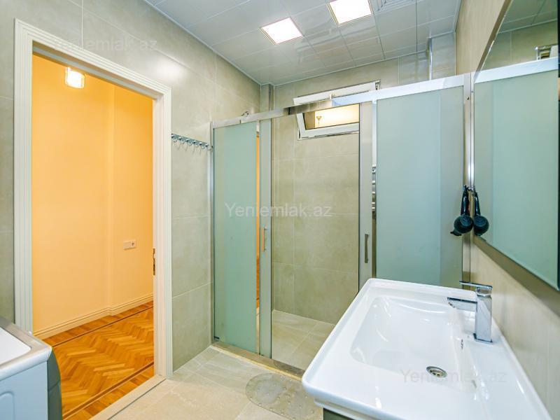 3 otaqlı Bina evi menzil, Səbail rayonu, Bakı