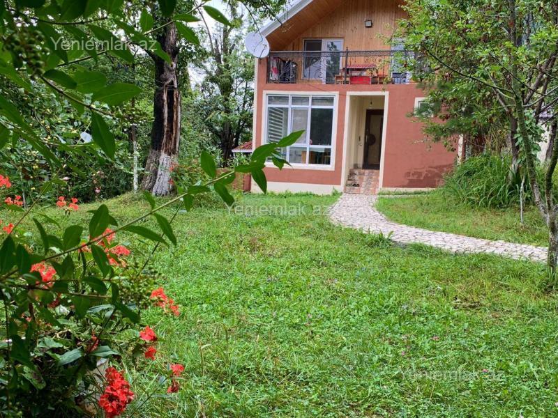 Həyət evi / Villa Günlük Quba Zəng edərkən qalacağınız tarixləri və qonaq sayını mütləq qeyd edin !! Evlərə giriş saat