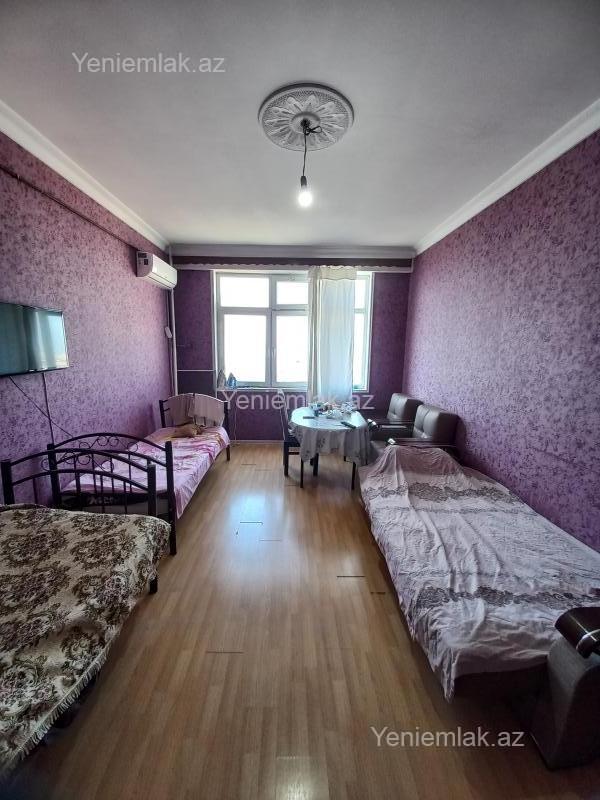 Bina evi menzil Satılır Bakı Xətai rayonu Əhmədli TƏCİLİ SATILIR=Xətai rayonu,Tusi küçəsi,62 marşurutun son dayanacağı,H