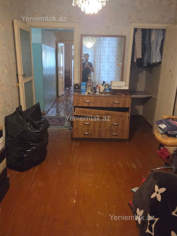 Bina evi menzil Satılır Sumqayıt 9-cu mikrorayon 3 otaq Leninqrad layihəli mənzil satılır Sumqayıt 9-cu mikrorayon 5 mə