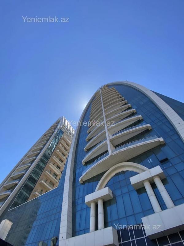 Ofis Kirayə Bakı Yasamal rayonu Altes Plazada 1 otaqlı ofis (25 kv.m) icarəyə verilir. Ofis təmirlidir və yeni mebellər