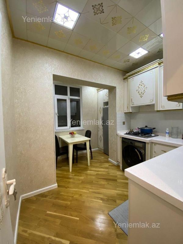 4-комн. · 105 m² · 8/9 этаж, Bakıxanov