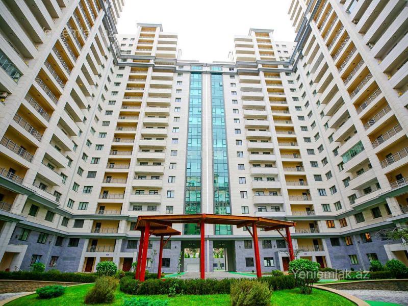 4-комн. · 180 m²