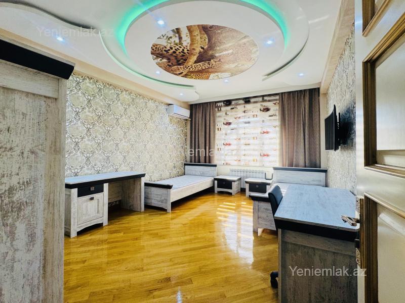 3 otaq · 140 m² · 10/16 mərtəbə, 8-ci kilometr