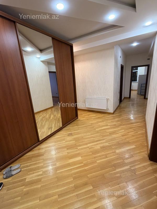 3-комн. · 135 m² · 15/17 этаж, Elmlər Akademiyası