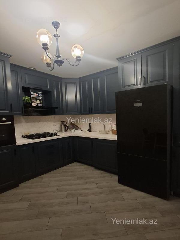 3 otaq · 90 m² · 5/5 mərtəbə, 8-ci kilometr