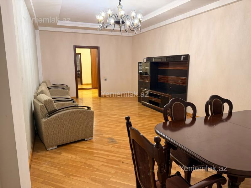 Сдаётся 3-комнатная квартира в новостройке, Elmlər Akademiyası, 135 м², 850 AZN/мес, фото 2 / 10