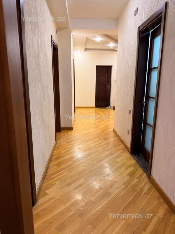 Сдаётся 3-комнатная квартира в новостройке, Elmlər Akademiyası, 135 м², 850 AZN/мес, фото 3 / 10