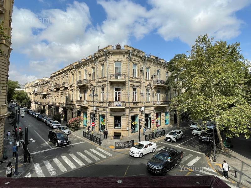 5 otaq · 350 m² · 2/4 mərtəbə, Sahil