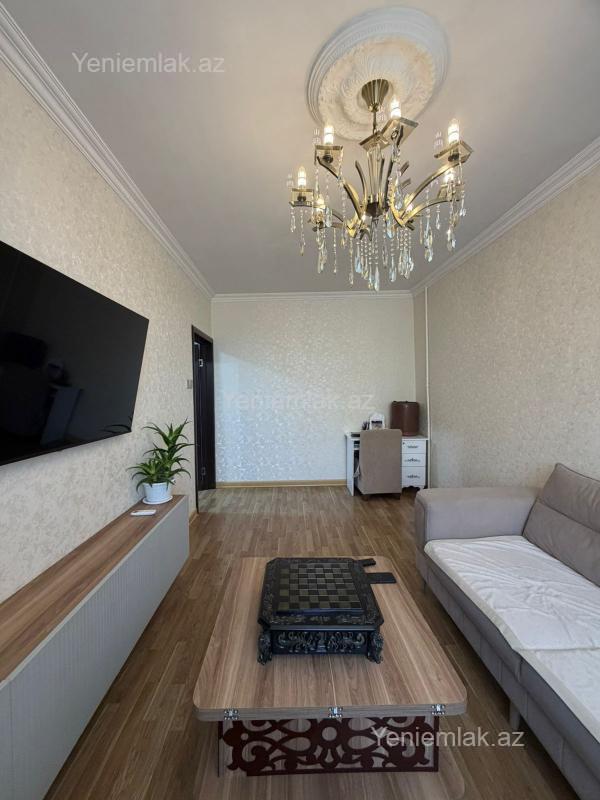 Bakıxanovda 2 otaqlı köhnə tikili mənzil satılır, 65 m², 158 000 AZN, şəkil 2 / 12