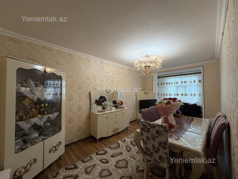 Bakıxanovda 3 otaqlı köhnə tikili mənzil satılır, 95 m², 188 000 AZN, şəkil 2 / 12