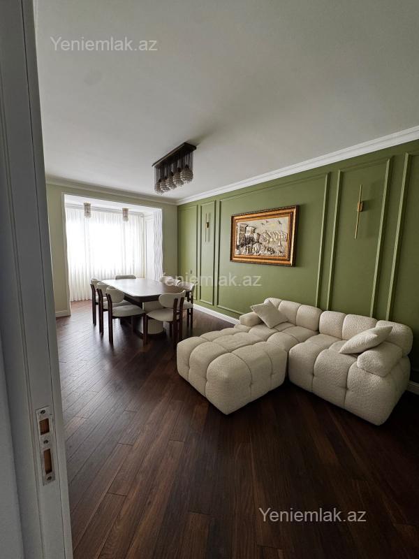 Bakıxanovda 4 otaqlı köhnə tikili mənzil satılır, 110 m², 310 000 AZN, şəkil 3 / 12