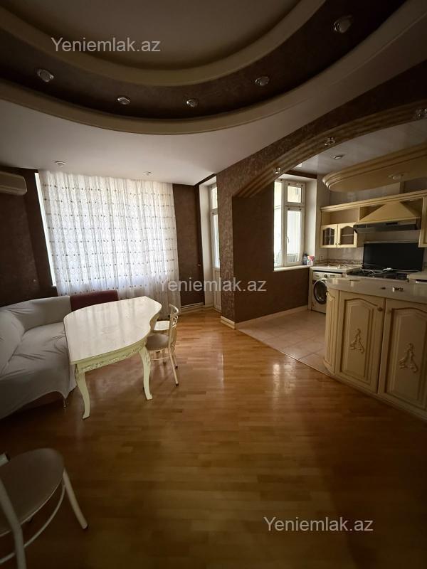 8-ci mikrorayonda 3 otaqlı yeni tikili mənzil kirayə verilir, 160 m², 1 000 AZN/ay, şəkil 4 / 12