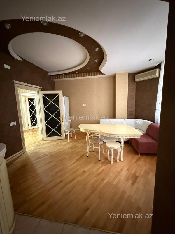 8-ci mikrorayonda 3 otaqlı yeni tikili mənzil kirayə verilir, 160 m², 1 000 AZN/ay, şəkil 5 / 12