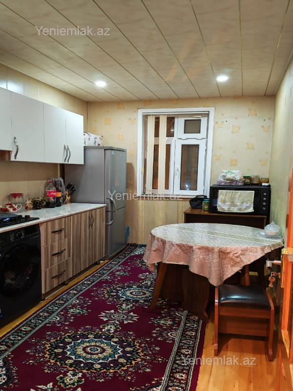 Bina evi menzil Satılır Sumqayıt 6-cı mikrorayon Sumqayıt şəhəri 6-cı mikrorayon, 9/7 orta ev 3 otaqlı mənzil satılır.