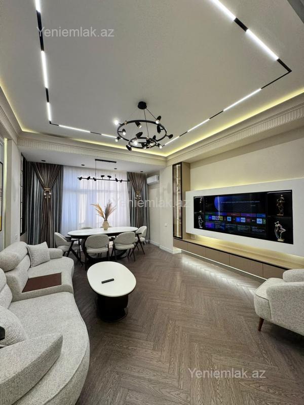3 otaqlı mənzil, 135 m², Nizami, 650 000 AZN