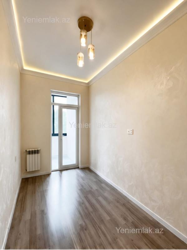 Gənclikdə 3 otaqlı köhnə tikili mənzil satılır, 75 m², 228 000 AZN, şəkil 2 / 12