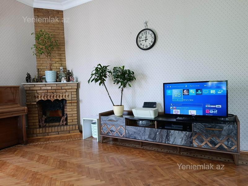 28 Mayda 4 otaqlı köhnə tikili mənzil satılır, 82 m², 340 000 AZN, şəkil 5 / 12
