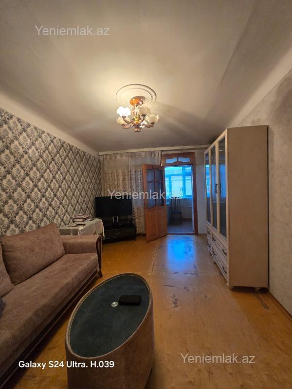 Bina evi menzil Satılır Sumqayıt 3-cü mikrorayon Sumqayıt şəhəri 3 mkr. 5/5 mərtəbəsində 1 otaq 2 otağa düzəlmə mənzil