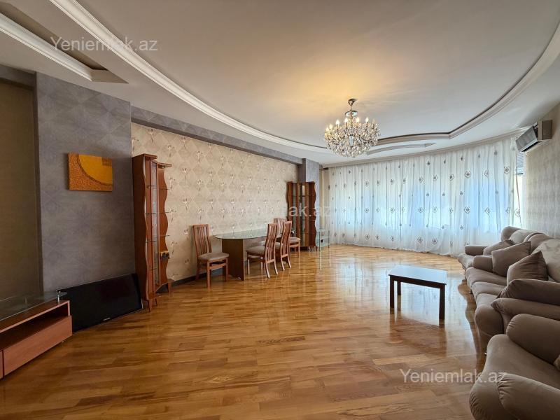 3 otaqlı mənzil, 146 m², Nizami, 1 300 AZN